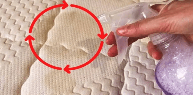 removendo mancha de colchão com bicarbonato de sódio